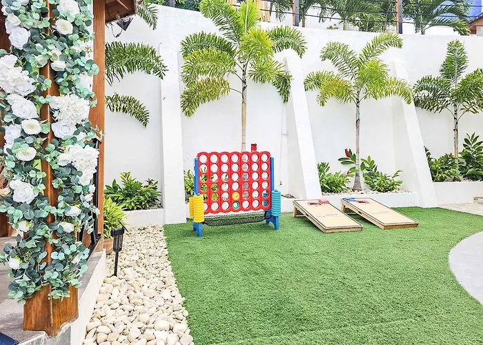 Hospitality Expert Bts 1 Pool Chef