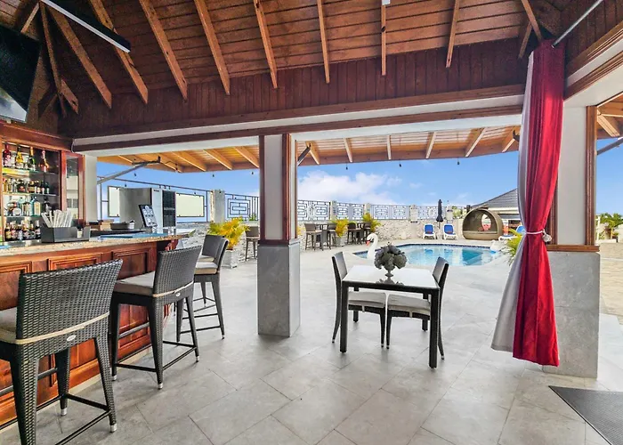 Hospitality Expert Bts 1 Pool Chef Holiday home