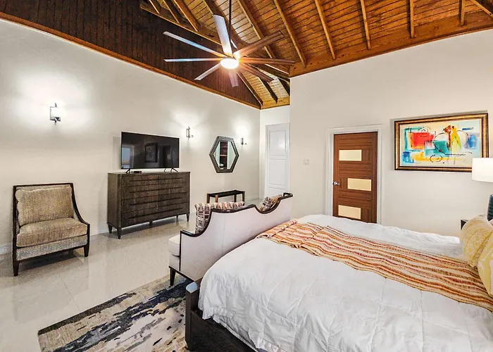 Hospitality Expert Bts 1 Pool Chef Holiday home Montego Bay